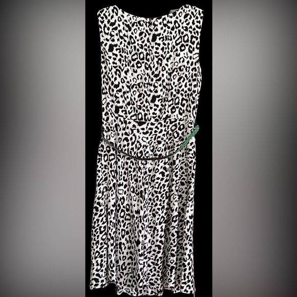 AB STUDIO Black/White Cheetah Print Sleeveless Dress w/Green Belt, Size 4, GUC. - Picture 7 of 7